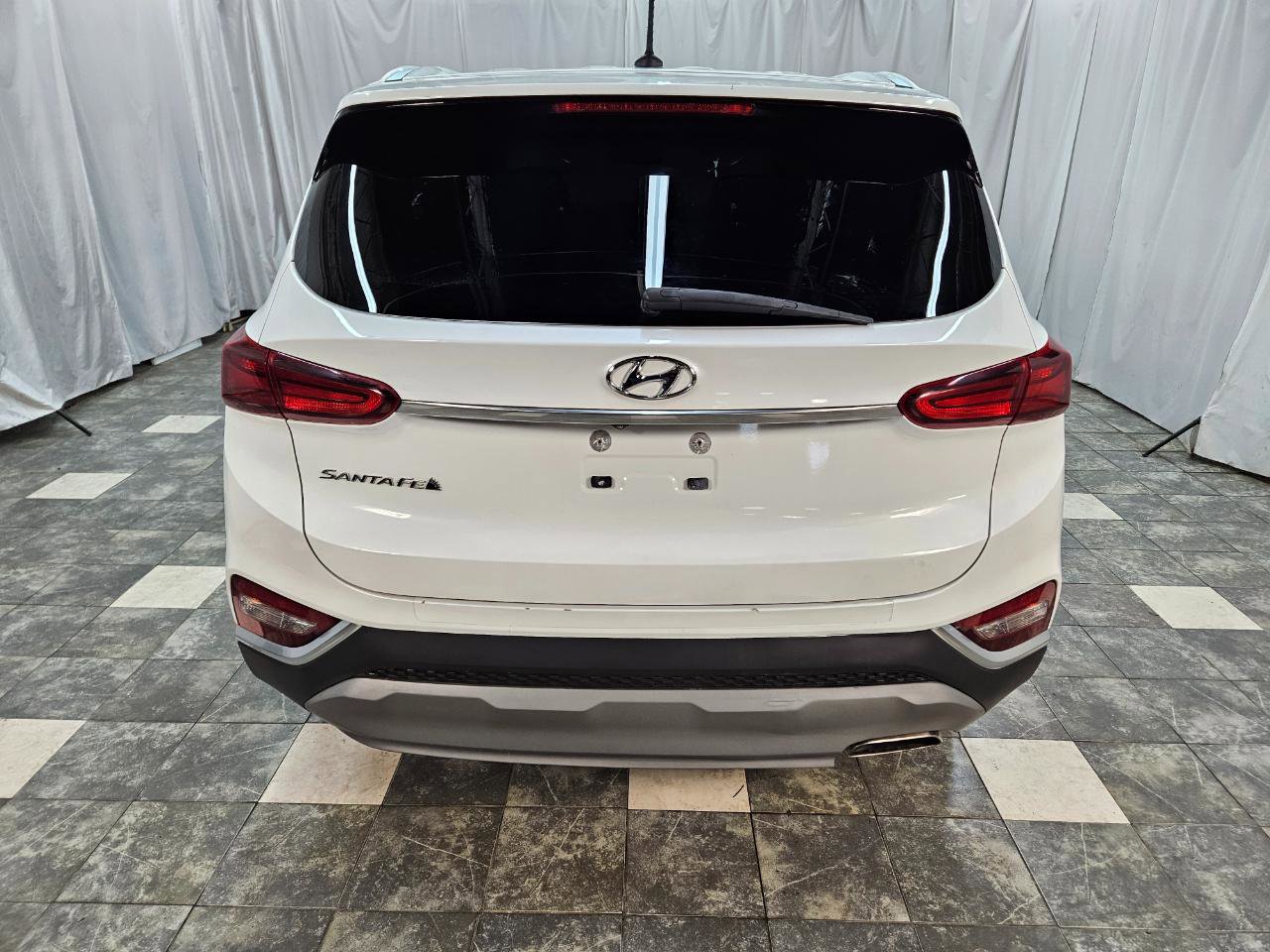Used 2020 Hyundai Santa Fe SE w/ Cargo Package AWD/4WD image 4
