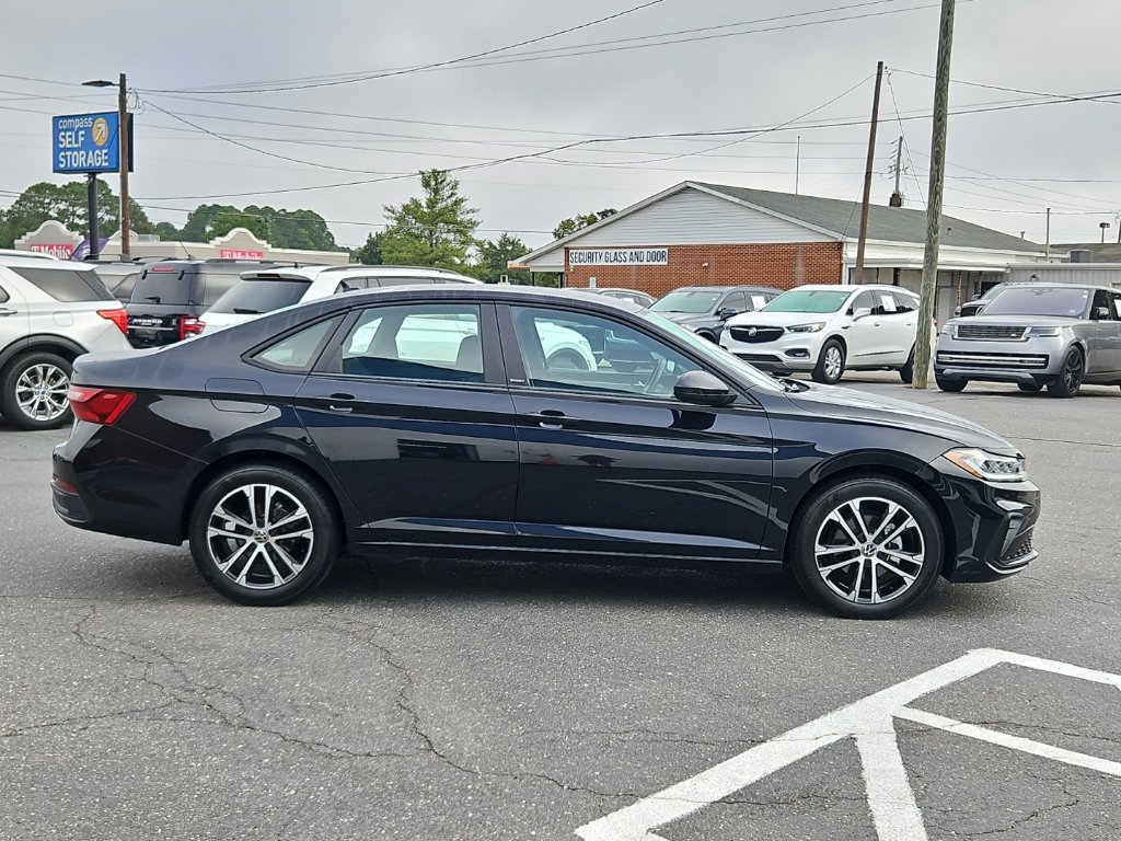 Used 2025 Volkswagen Jetta Sport FWD image 8