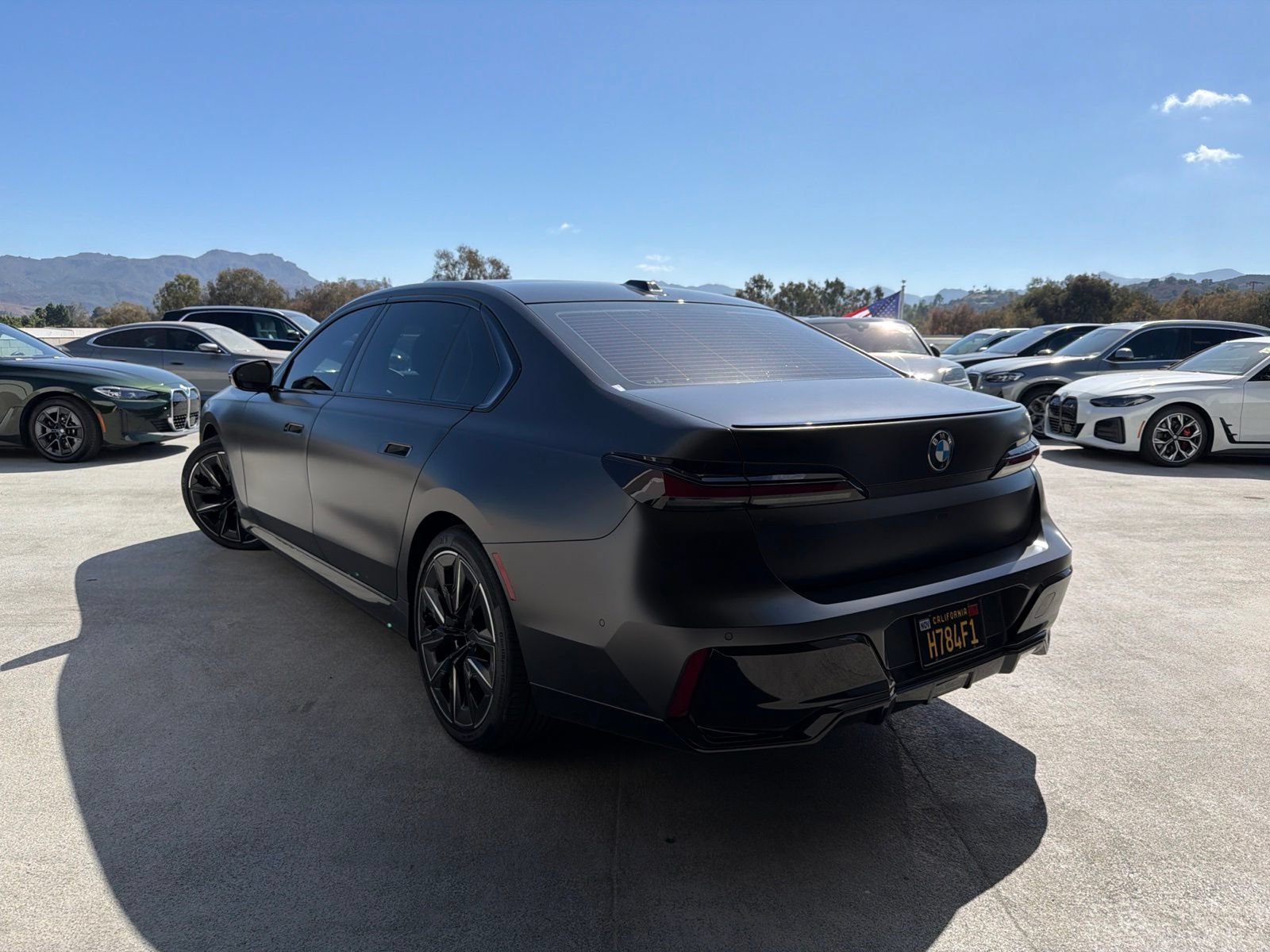 Used 2024 BMW i7 eDrive50 w/ M Sport Package RWD image 2
