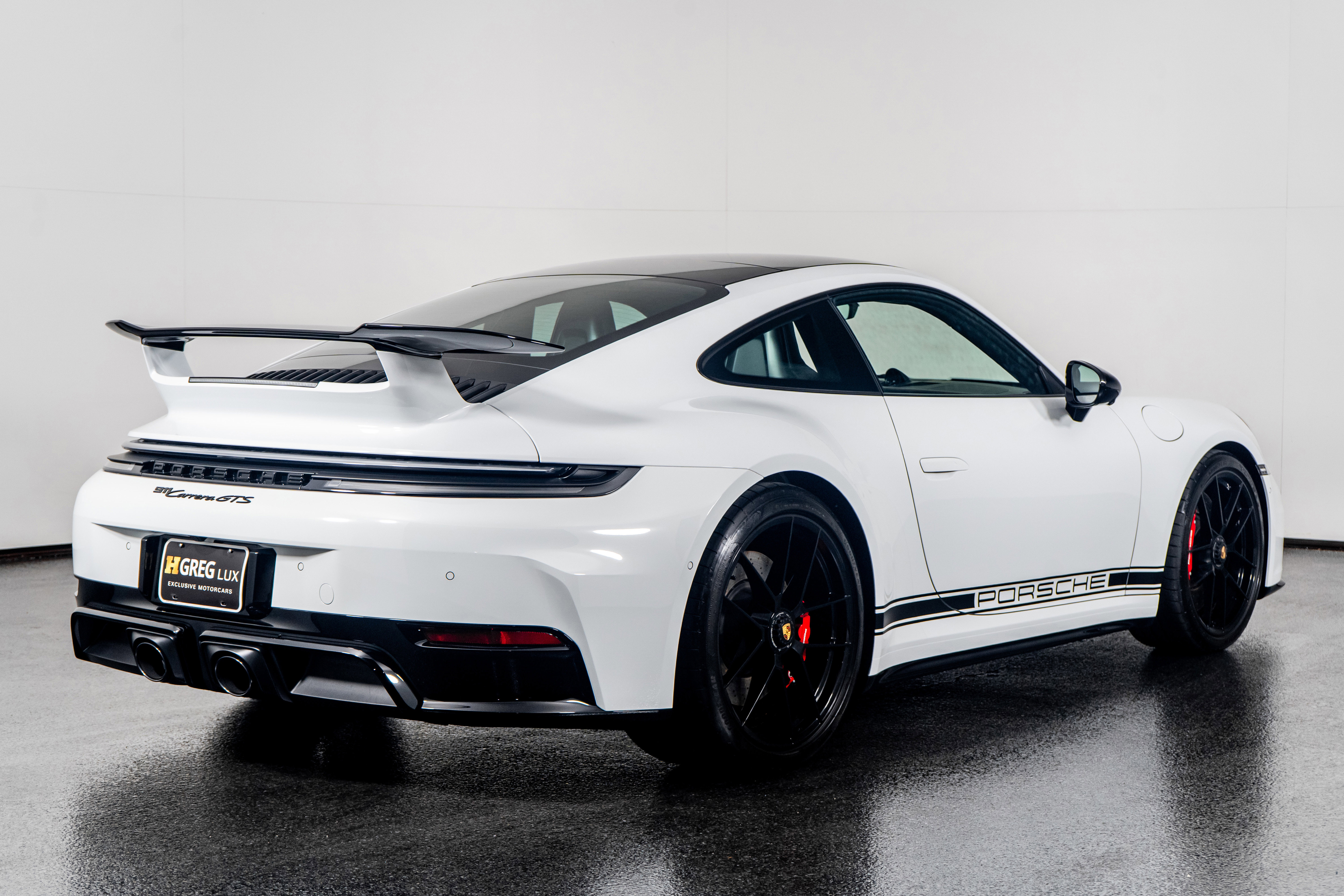 Used 2025 Porsche 911 Carrera GTS w/ Premium Package image 11