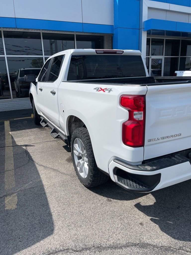 Used 2020 Chevrolet Silverado 1500 Custom w/ Custom Convenience Package AWD/4WD image 4