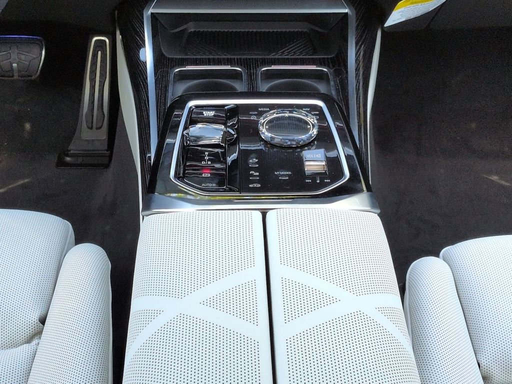 New 2026 BMW i7 eDrive50 w/ M Sport Package RWD image 19