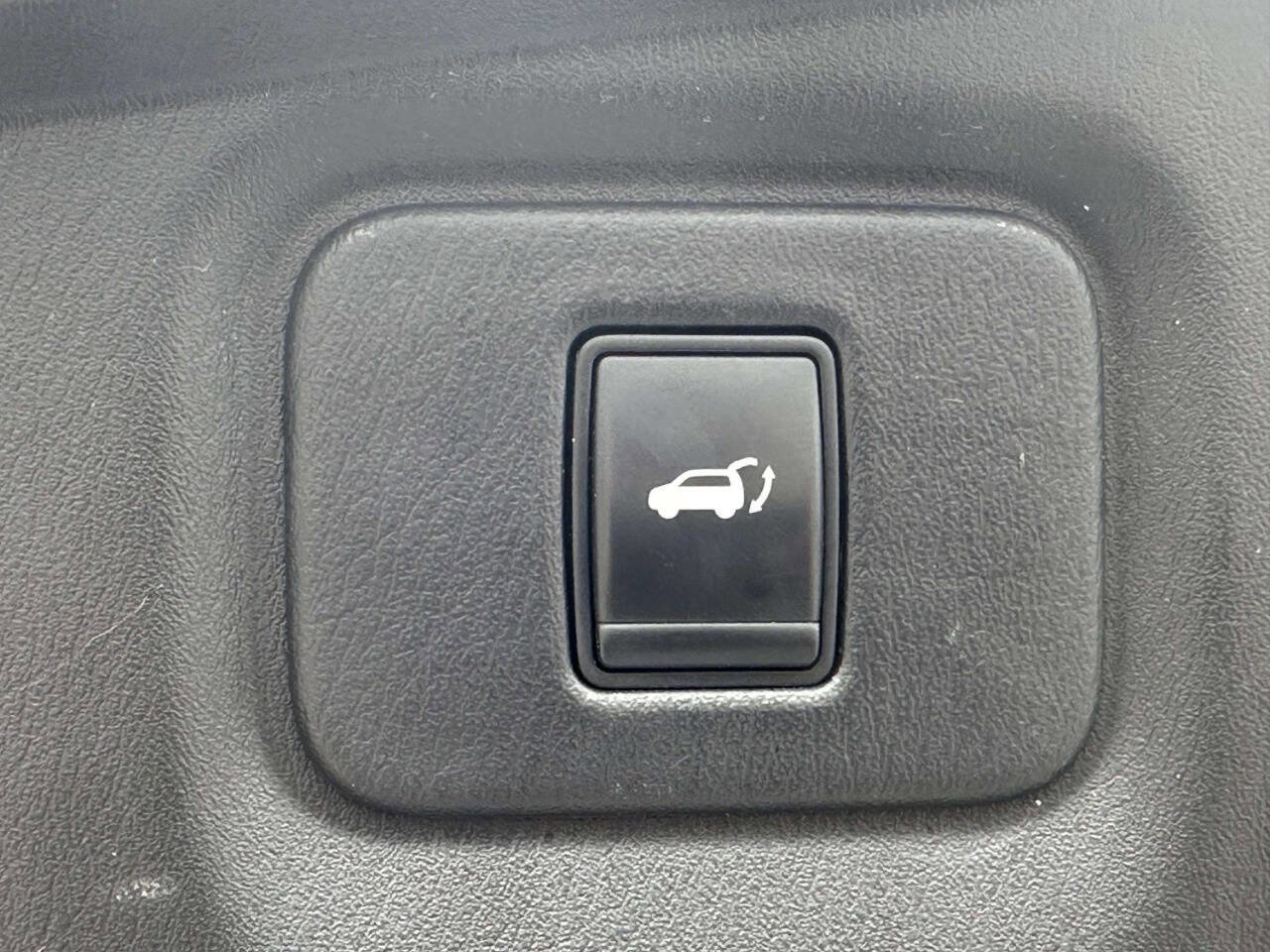 Used 2013 Nissan Pathfinder SL AWD/4WD image 16