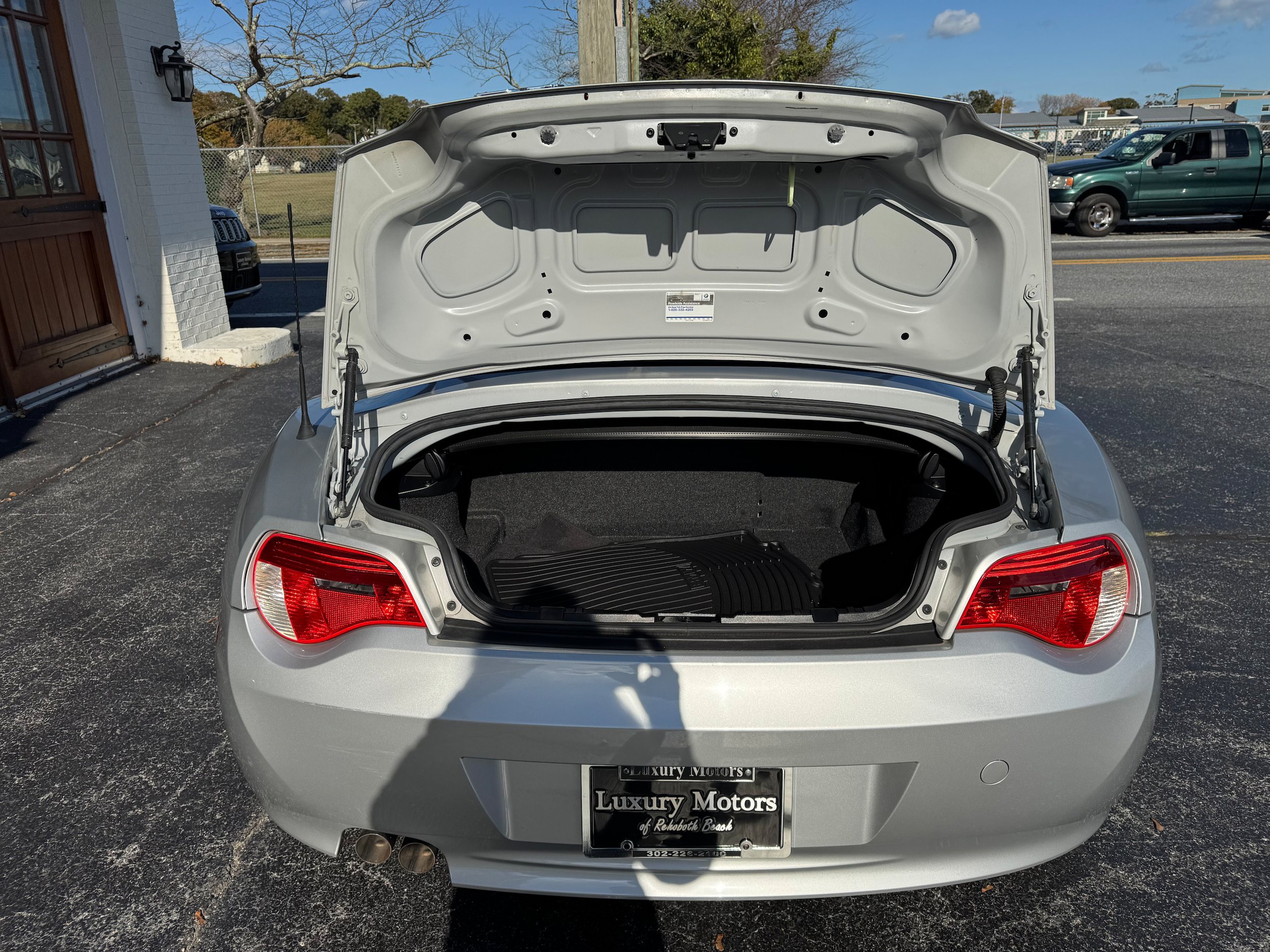 Used 2006 BMW Z4 3.0i RWD image 29