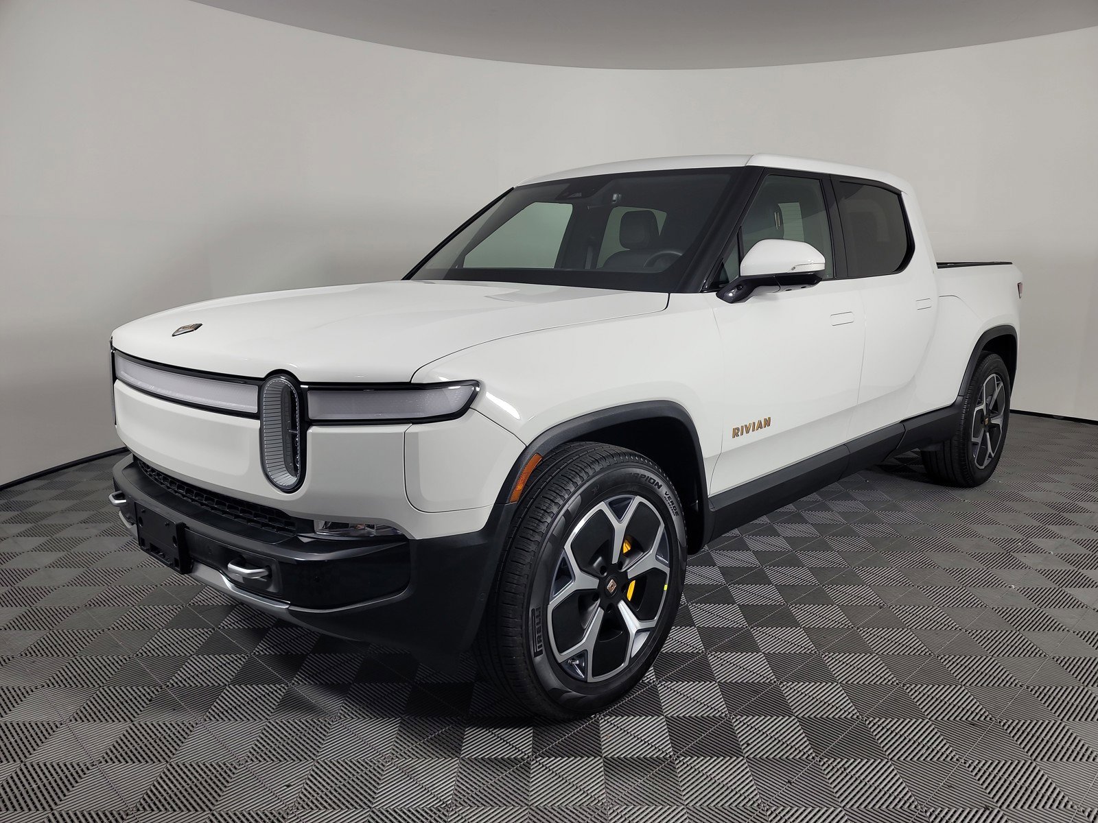 Used 2022 Rivian R1T Adventure