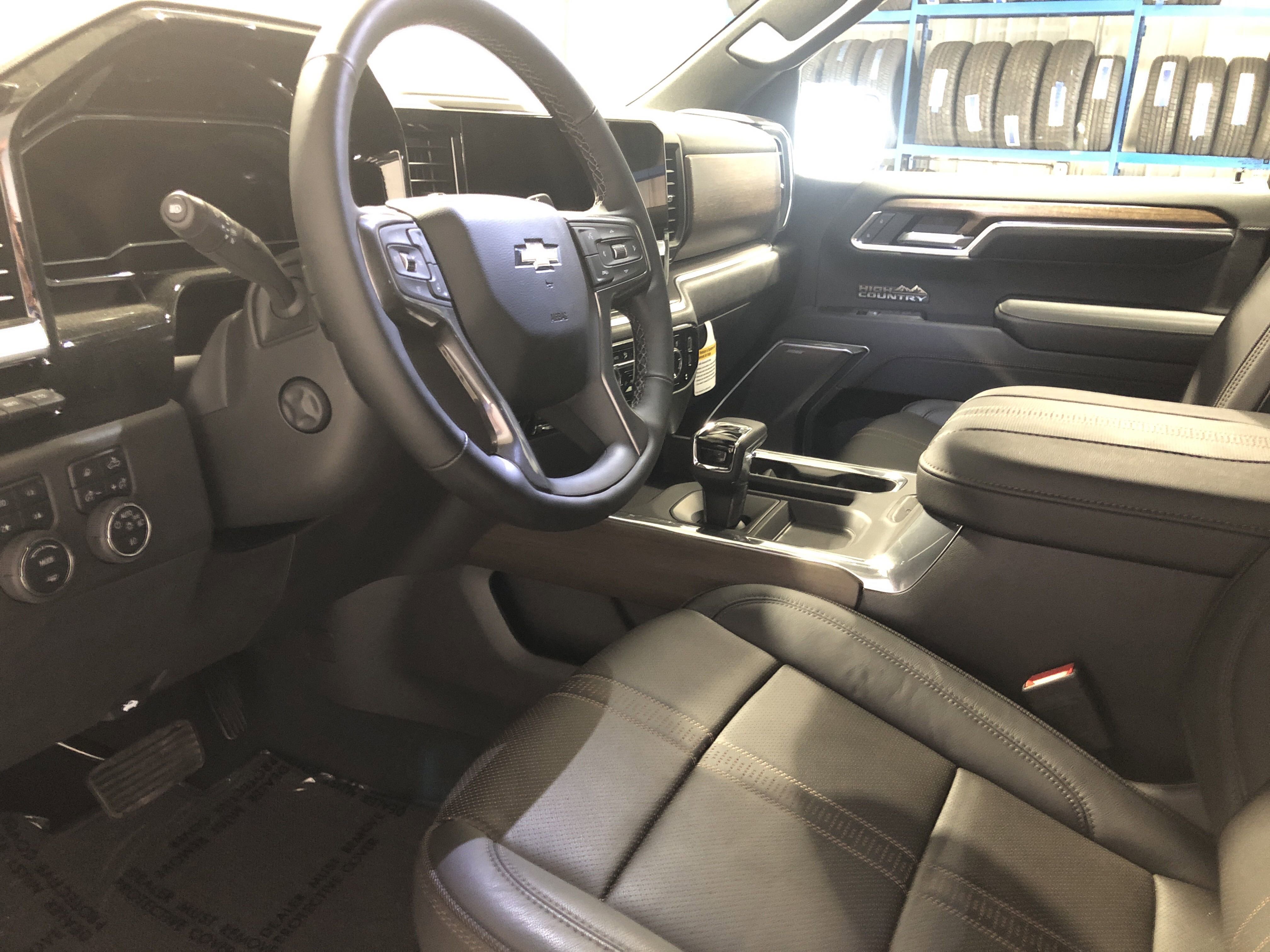 New 2025 Chevrolet Silverado 1500 High Country w/ Technology Package image 11