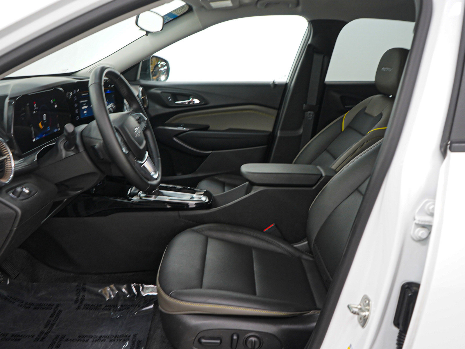 Used 2024 Chevrolet Trax ACTIV w/ Driver Confidence Package image 22