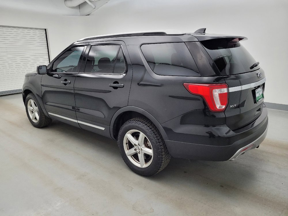 Used 2016 Ford Explorer XLT w/ Equipment Group 202A AWD/4WD image 3