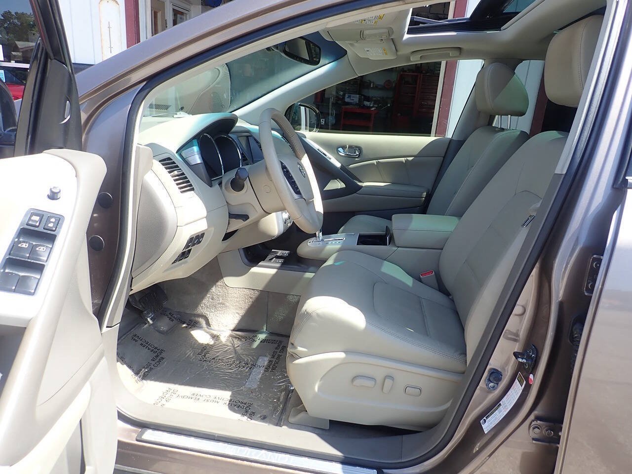 Used 2014 Nissan Murano SL w/ Navigation Package AWD/4WD image 9