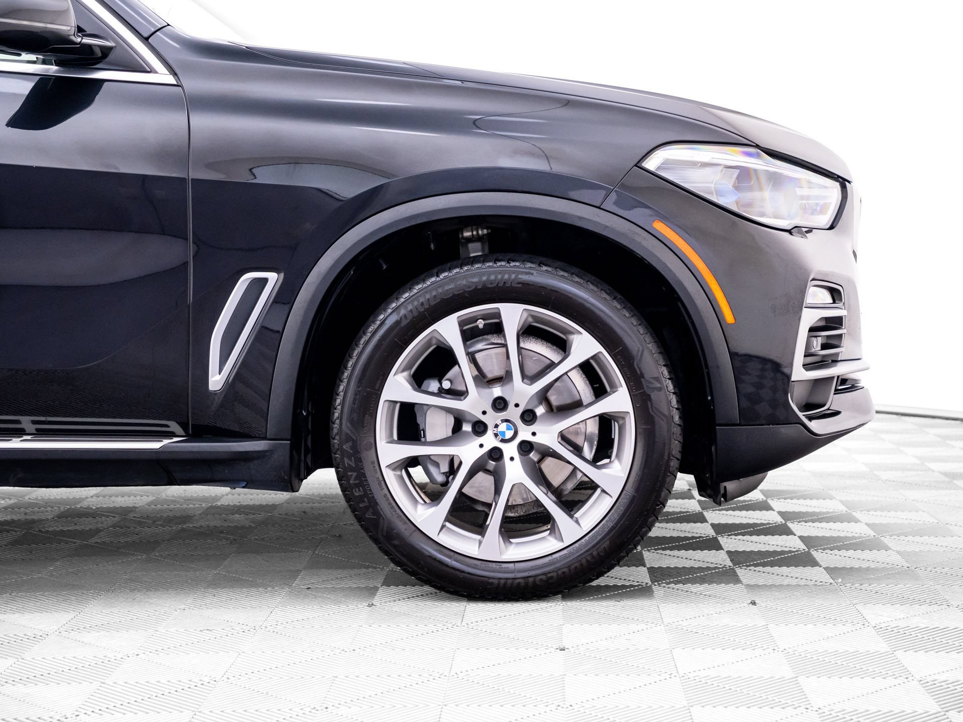 Used 2019 BMW X5 xDrive40i w/ Executive Package AWD/4WD image 36