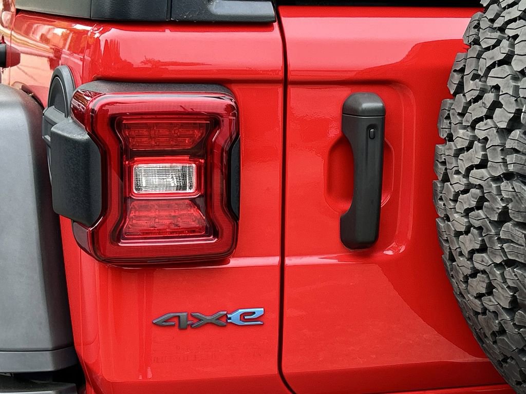 Used 2022 Jeep Wrangler Unlimited Rubicon 4xe w/ Cold Weather Group image 7