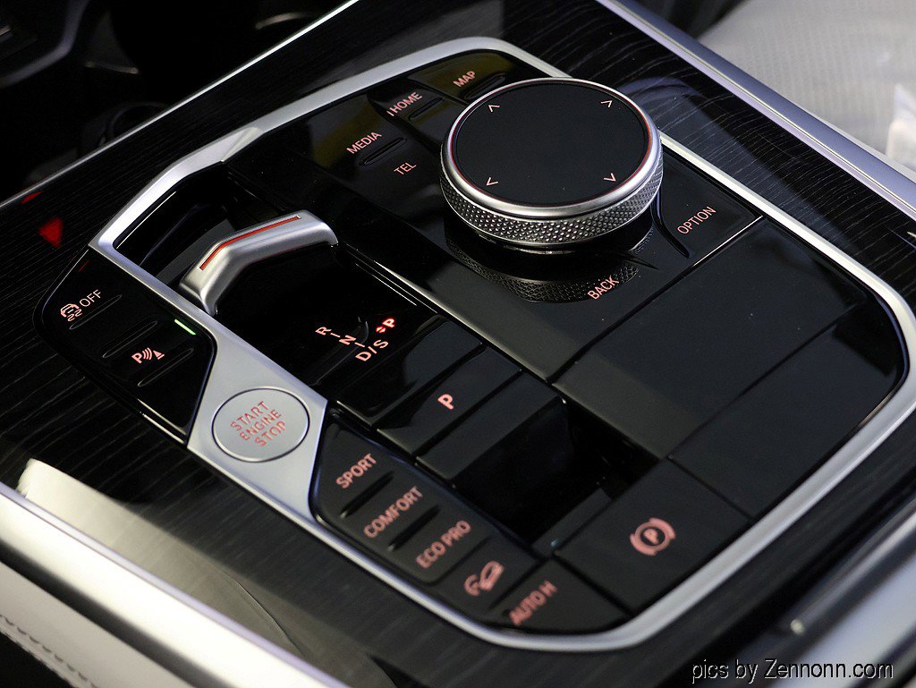 New 2026 BMW X5 xDrive40i w/ M Sport Package AWD/4WD image 26