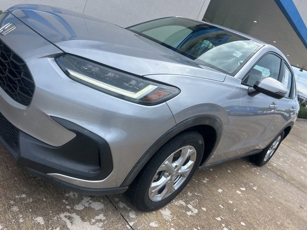 Used 2023 Honda HR-V LX image 4