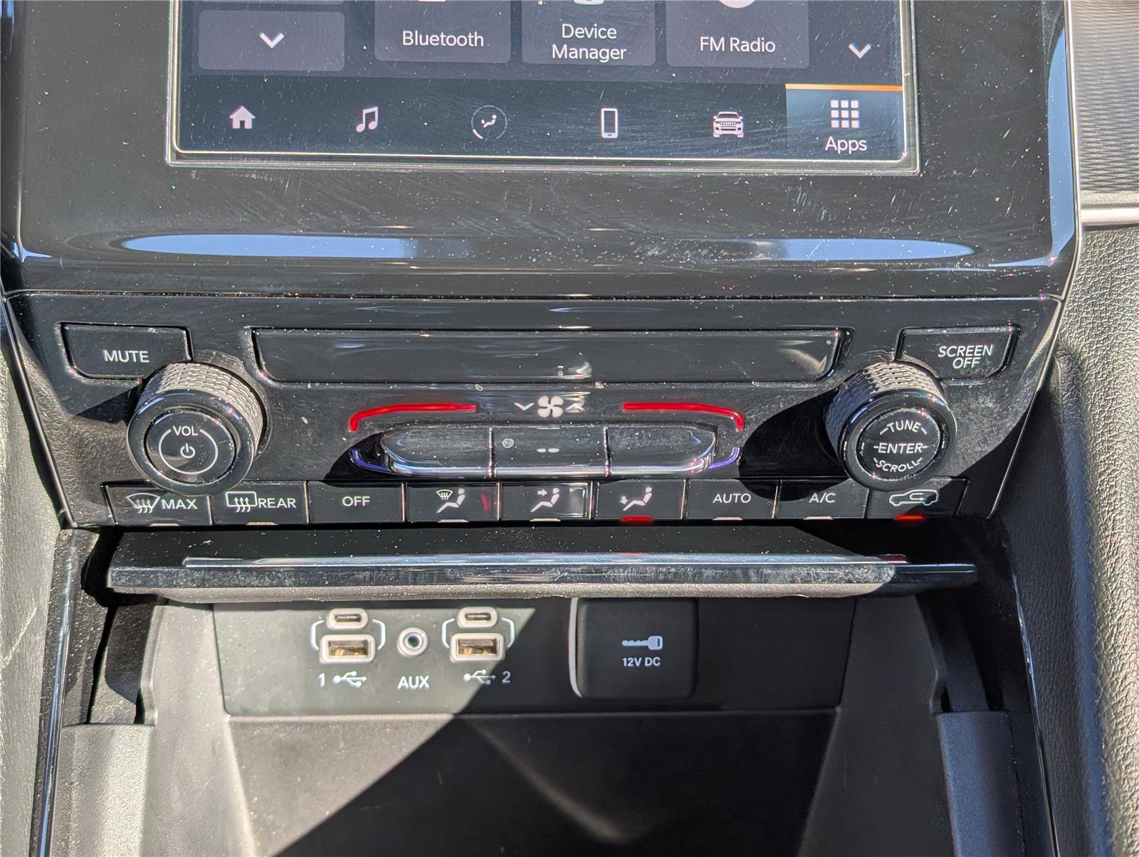 Used 2023 Jeep Grand Cherokee Laredo X image 26