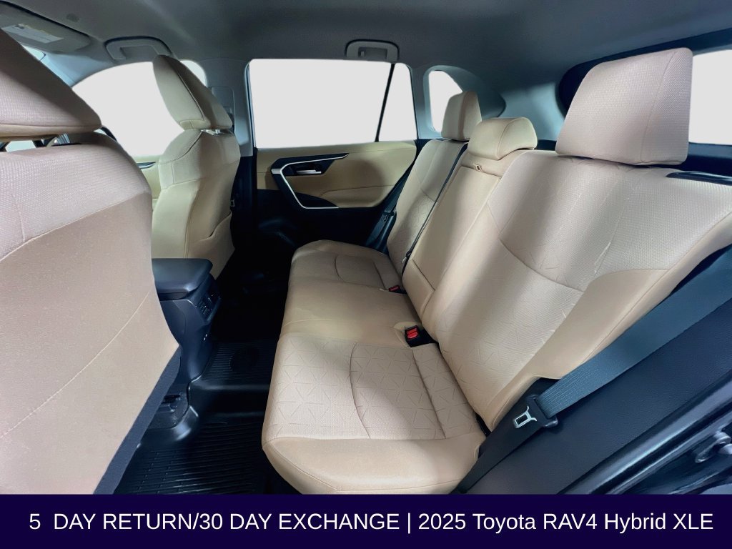Used 2025 Toyota RAV4 XLE AWD/4WD image 25