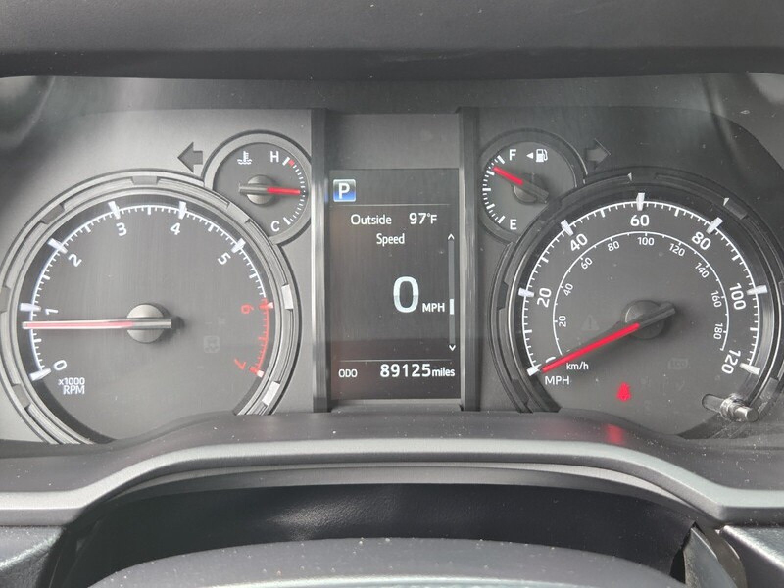 Used 2020 Toyota 4Runner SR5 AWD/4WD image 27