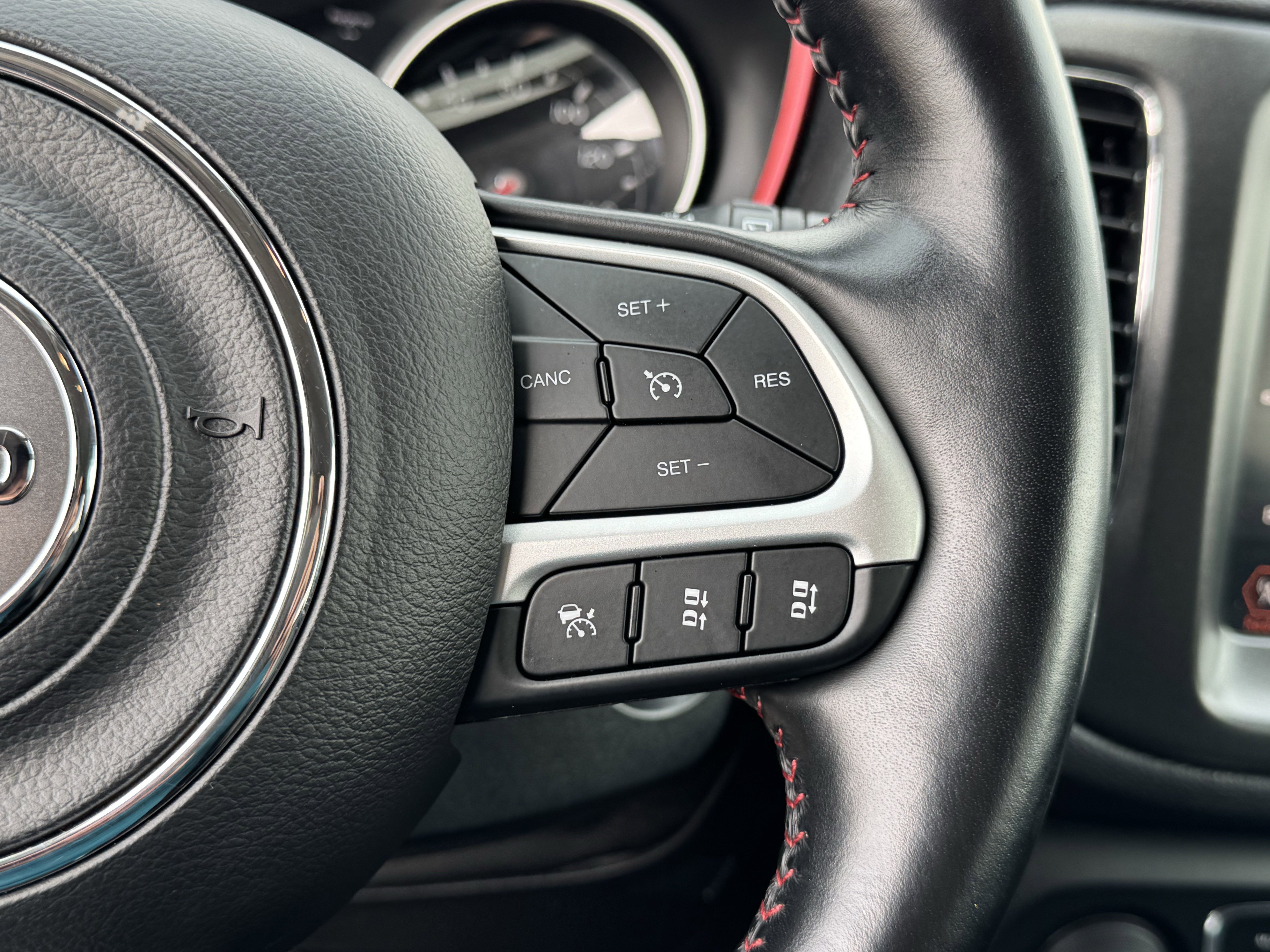 Used 2021 Jeep Compass Trailhawk w/ Sun and Sound Group image 30