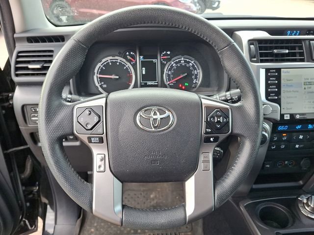 Used 2022 Toyota 4Runner Limited AWD/4WD image 16