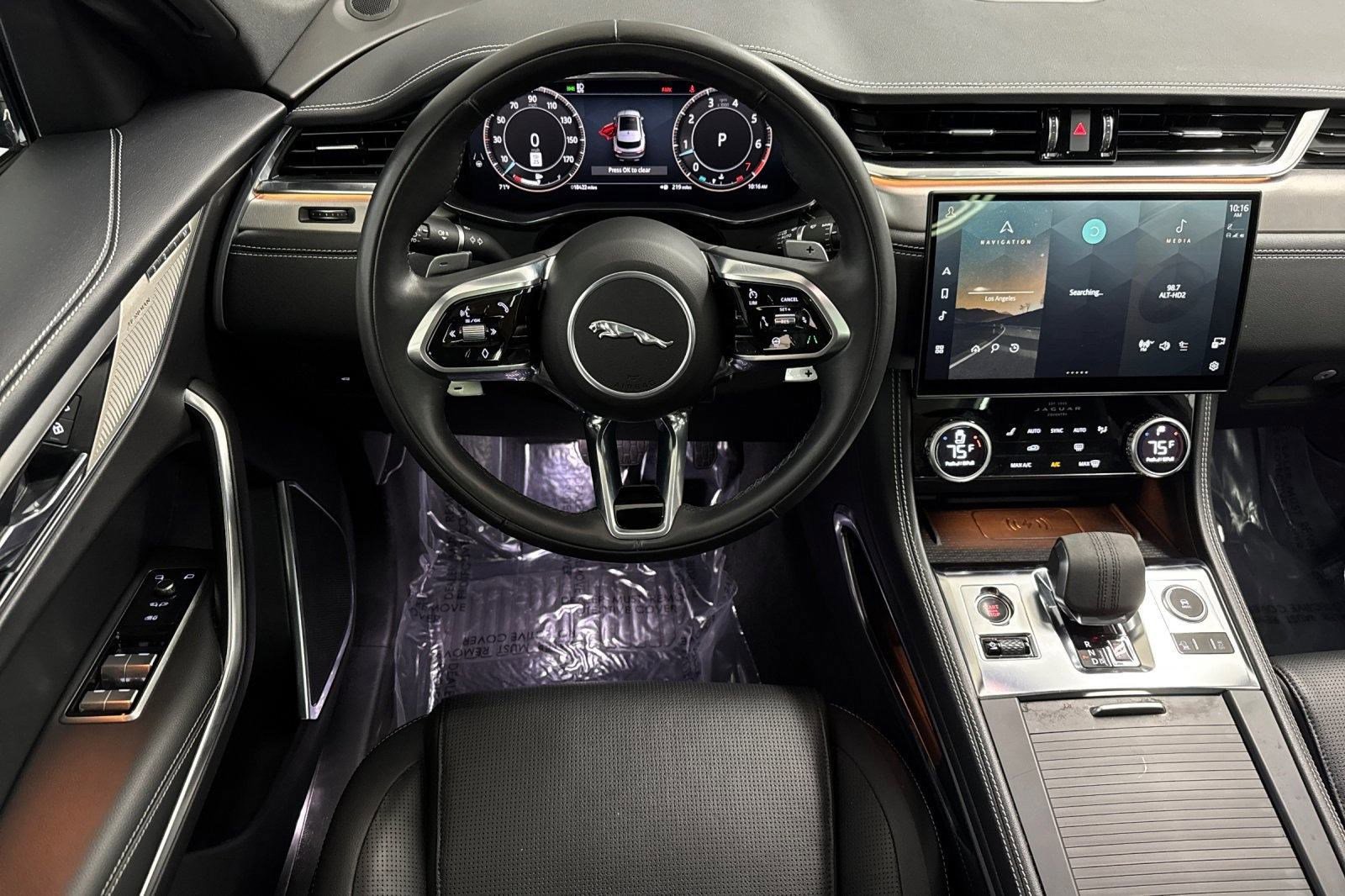 Used 2024 Jaguar F-PACE R-Dynamic S image 29