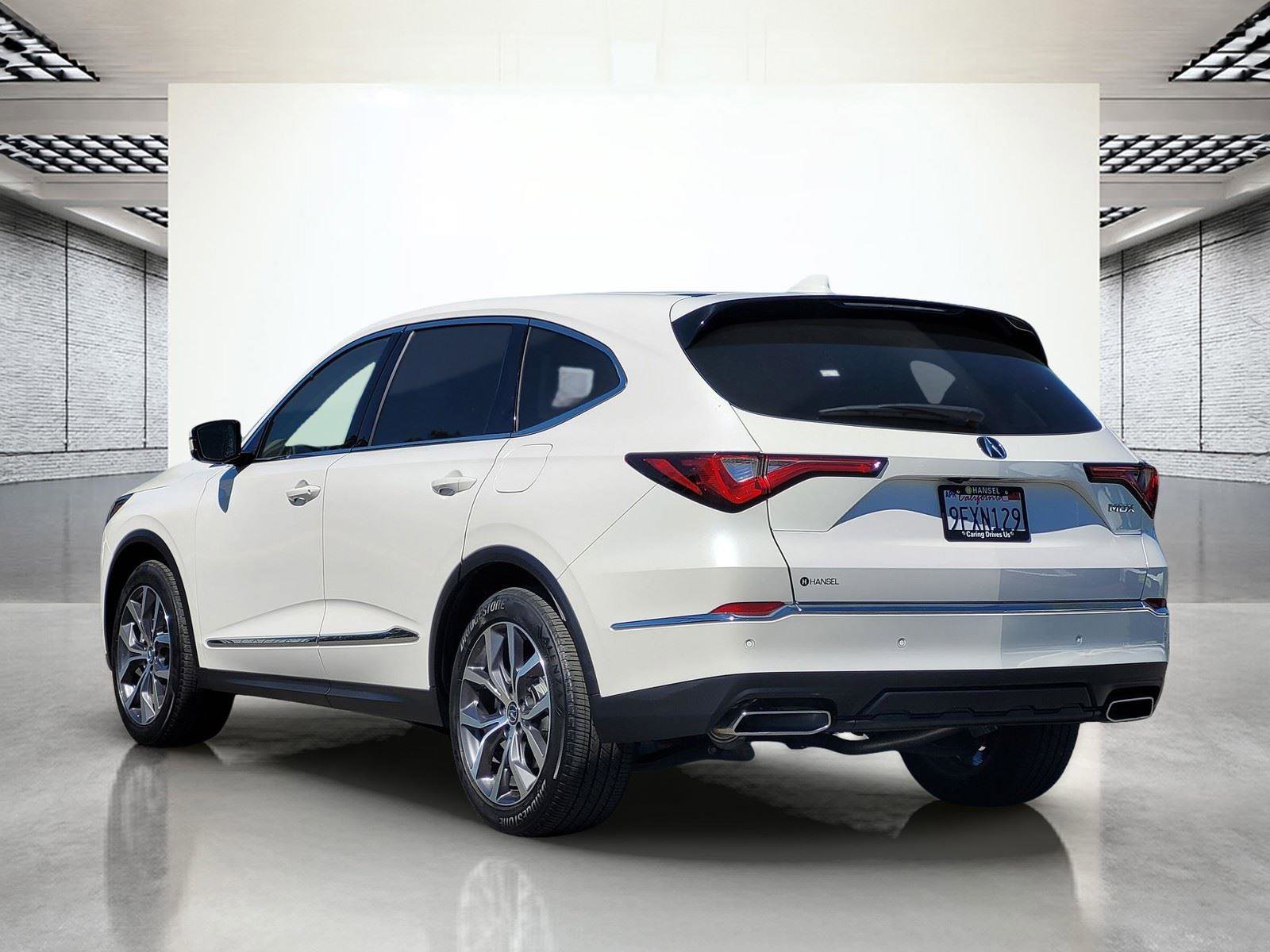 Used 2023 Acura MDX FWD w/ Technology Package image 9