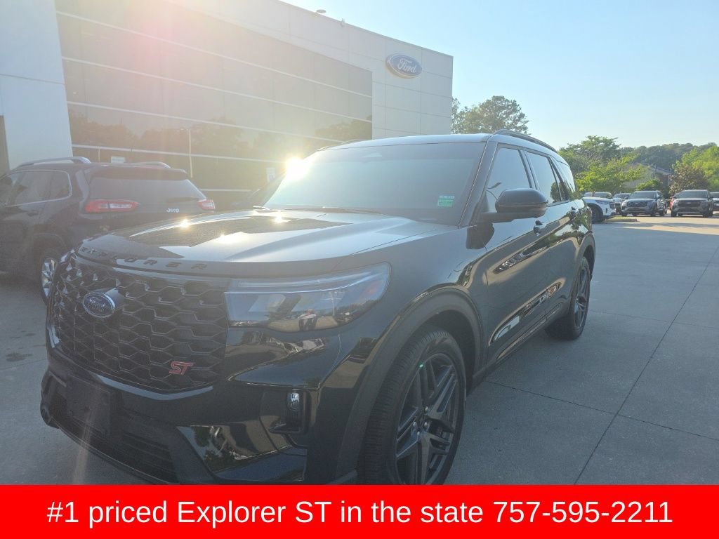 Used 2026 Ford Explorer ST w/ Sun And Sound Package AWD/4WD image 1