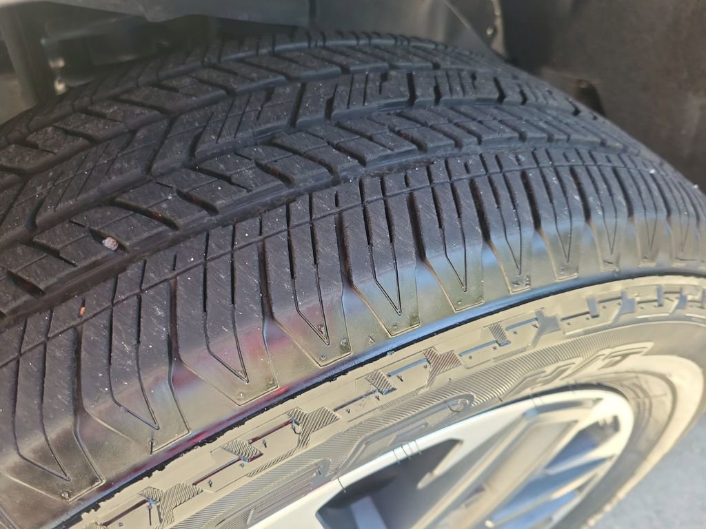 Used 2025 Toyota Tundra Limited image 33