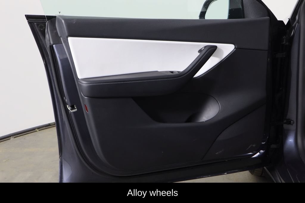 Used 2021 Tesla Model Y Long Range AWD/4WD image 19