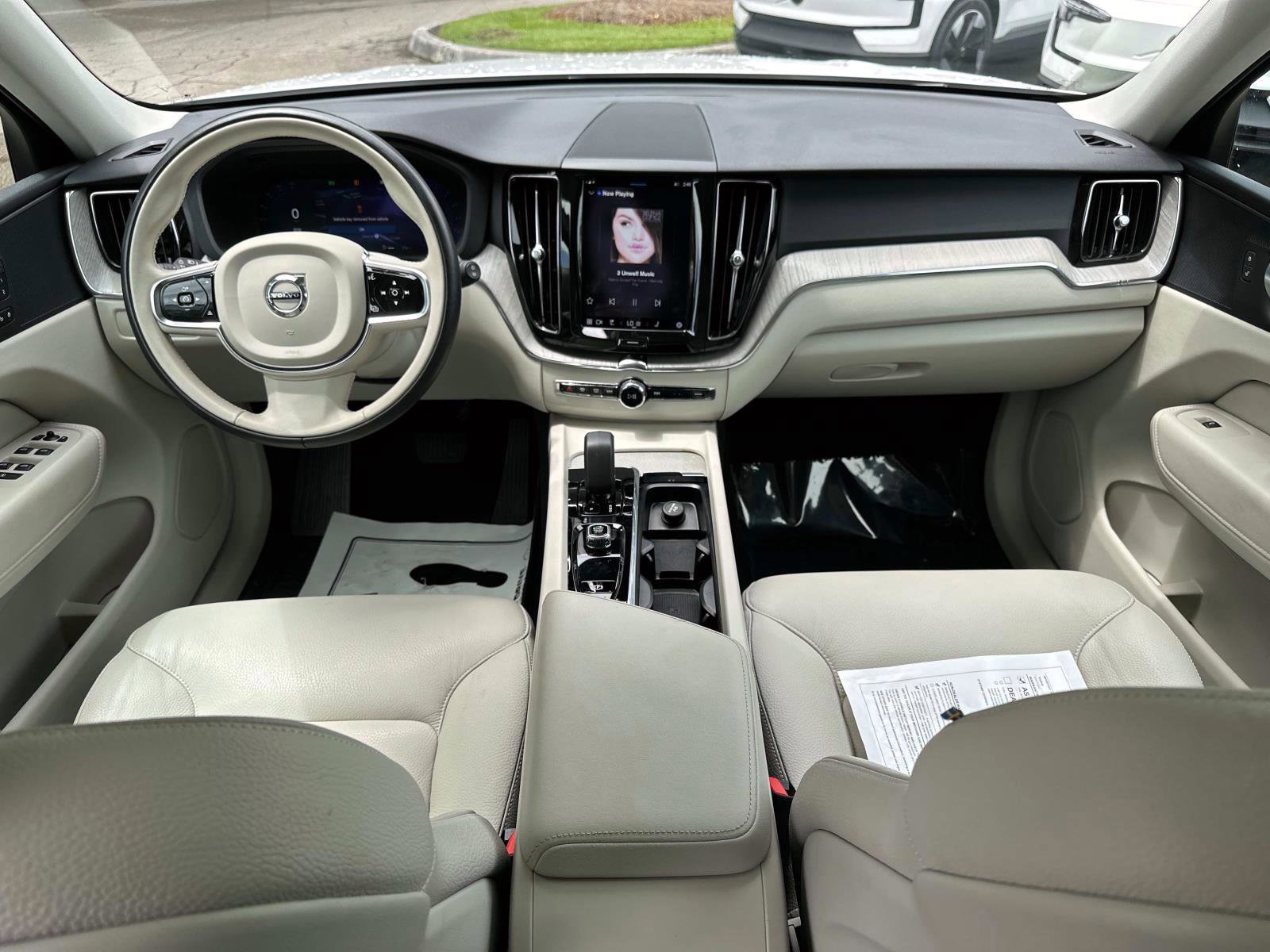 Certified 2024 Volvo XC60 B5 Plus image 15