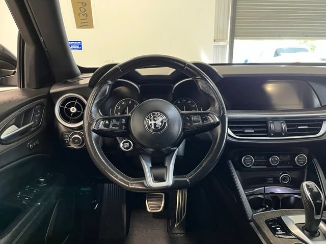 Used 2022 Alfa Romeo Stelvio Ti AWD/4WD image 21
