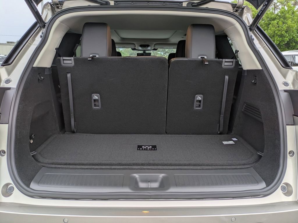 New 2026 INFINITI QX60 Luxe w/ Cargo Package image 13