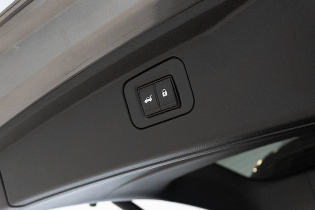 Used 2025 Nissan Armada SL AWD/4WD image 15