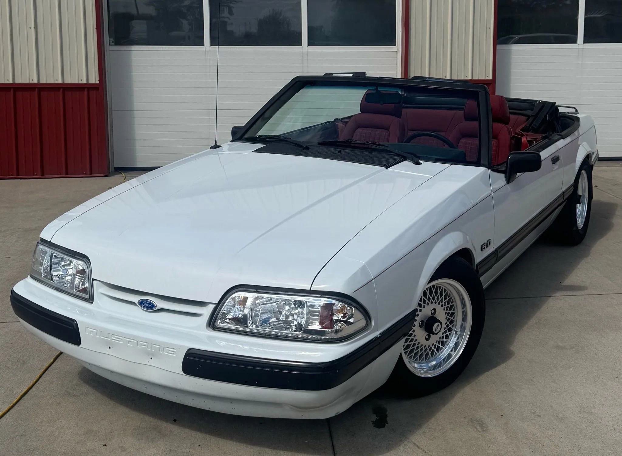 Used 1989 Ford Mustang LX RWD image 3