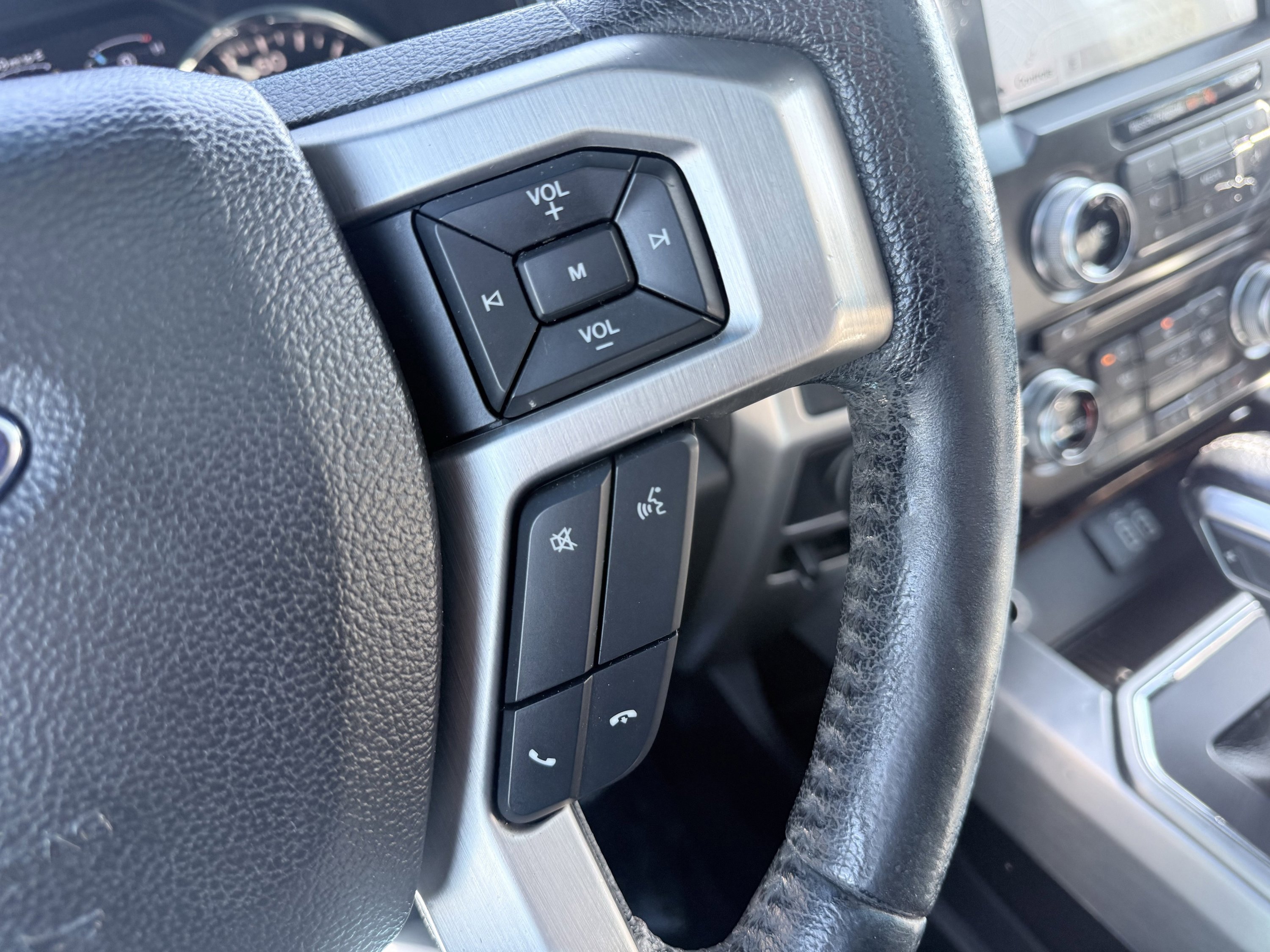 Used 2016 Ford F150 Platinum w/ Equipment Group 701A Luxury image 36