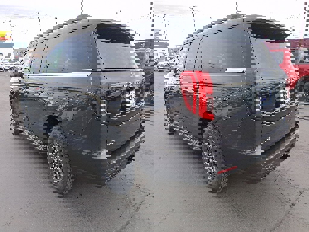 New 2025 Ford Expedition Max Active image 5