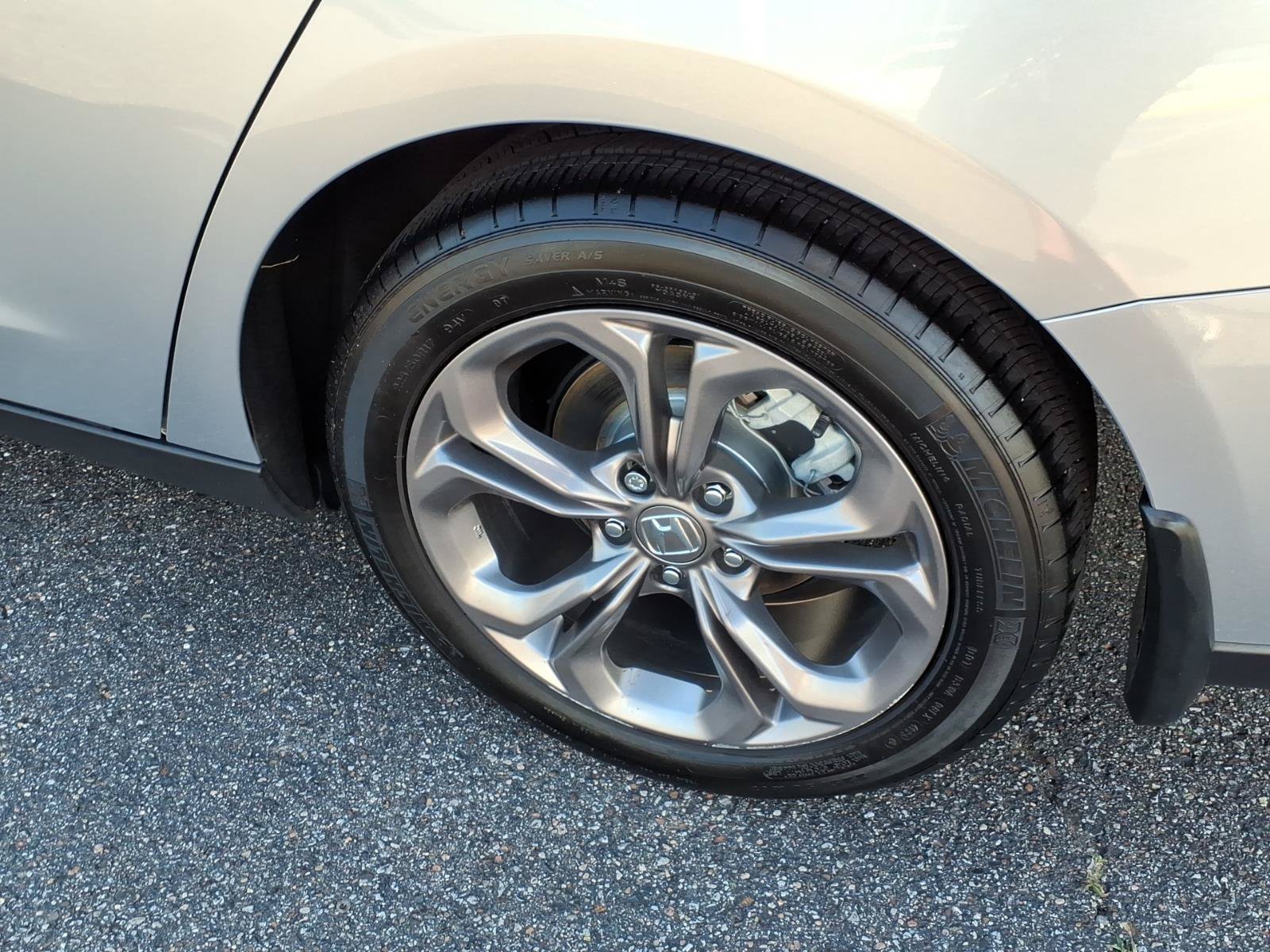 Certified 2024 Honda Accord EX image 12