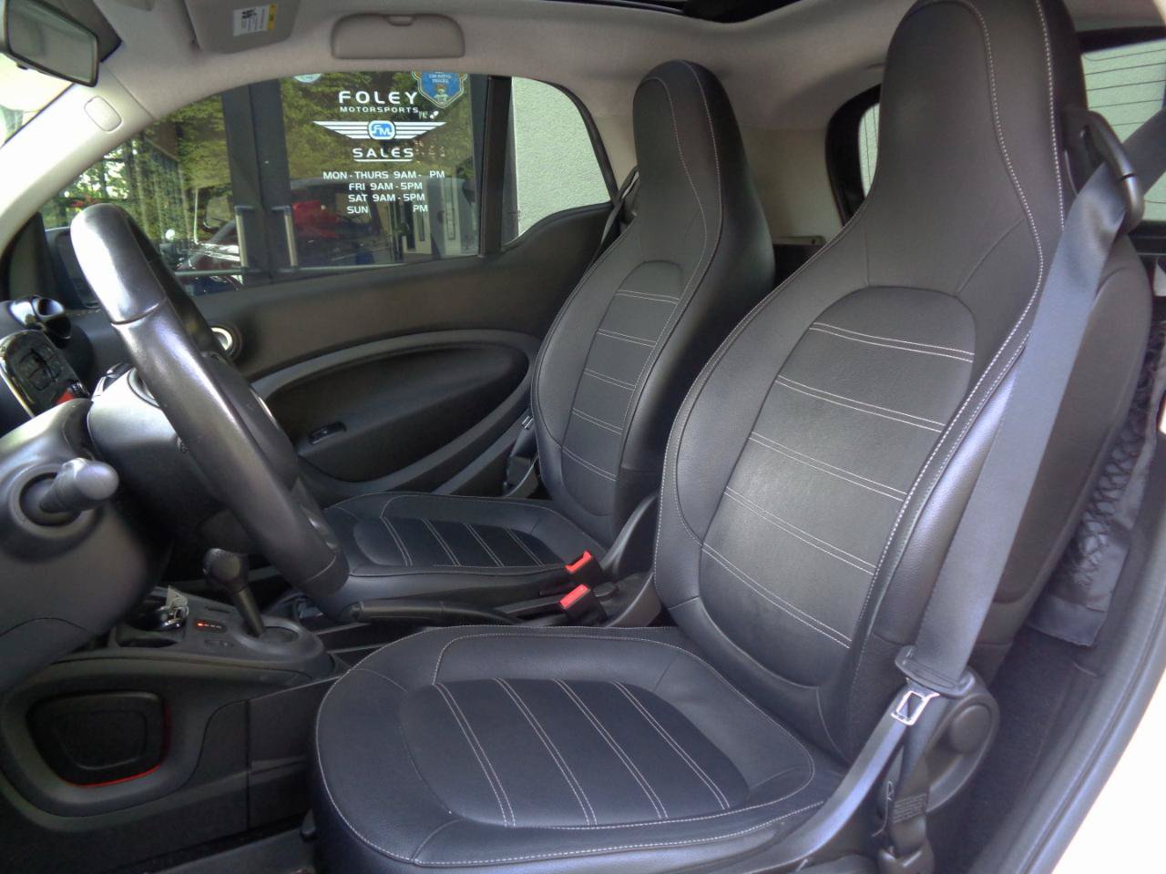 Used 2017 smart fortwo electric drive RWD image 2