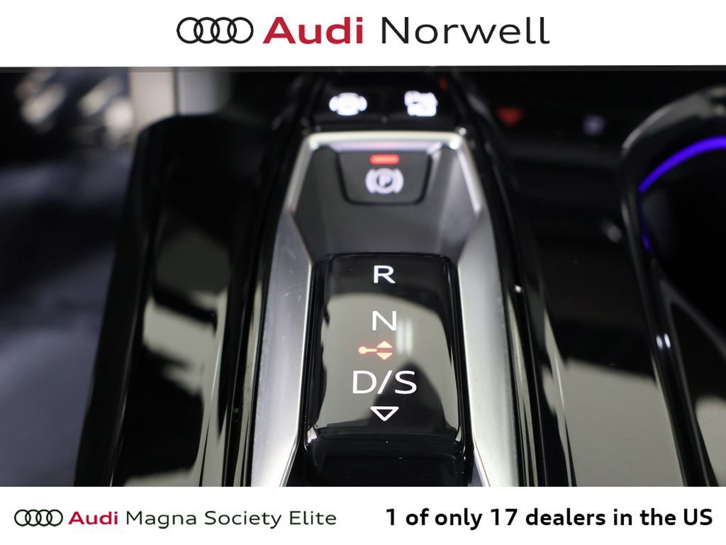 Used 2025 Audi Q5 Premium Plus w/ Premium Plus AWD/4WD image 4