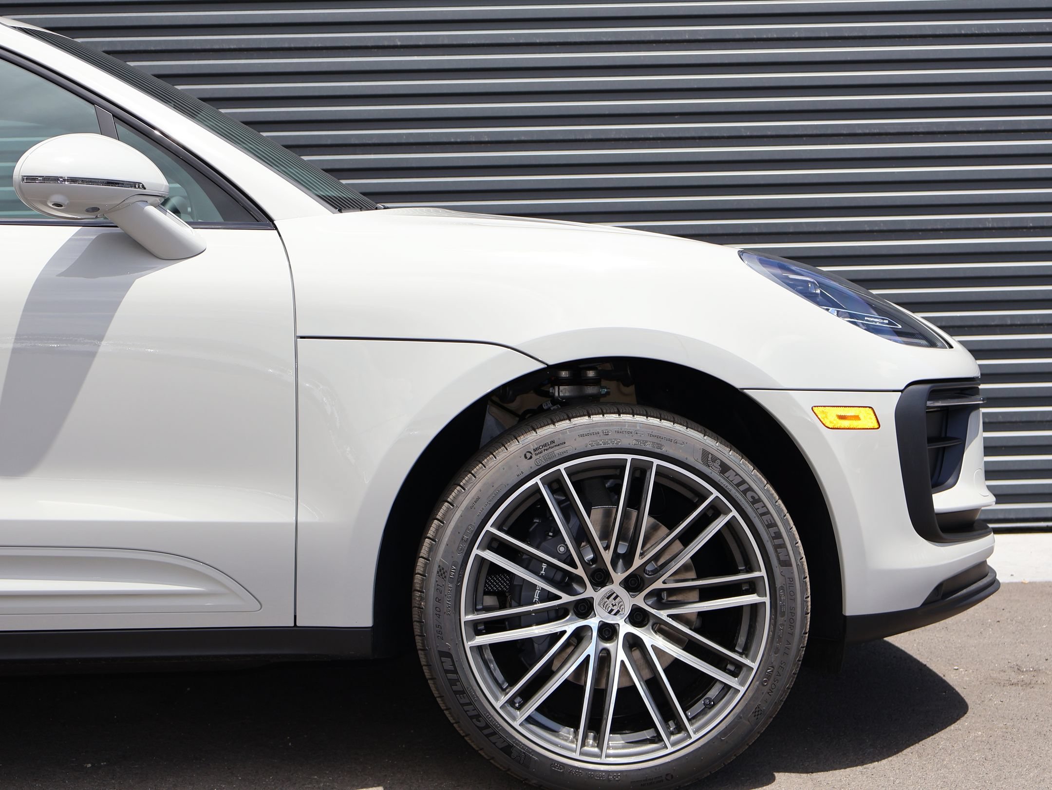 New 2026 Porsche Macan AWD/4WD image 11