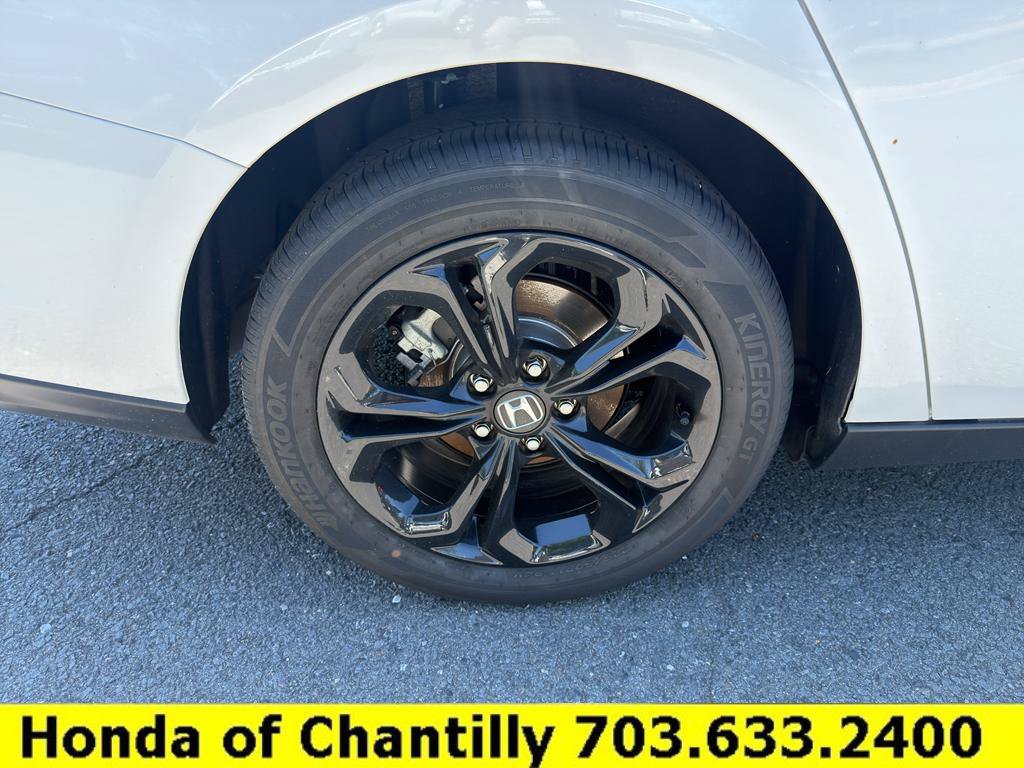 Used 2025 Honda Accord SE image 30