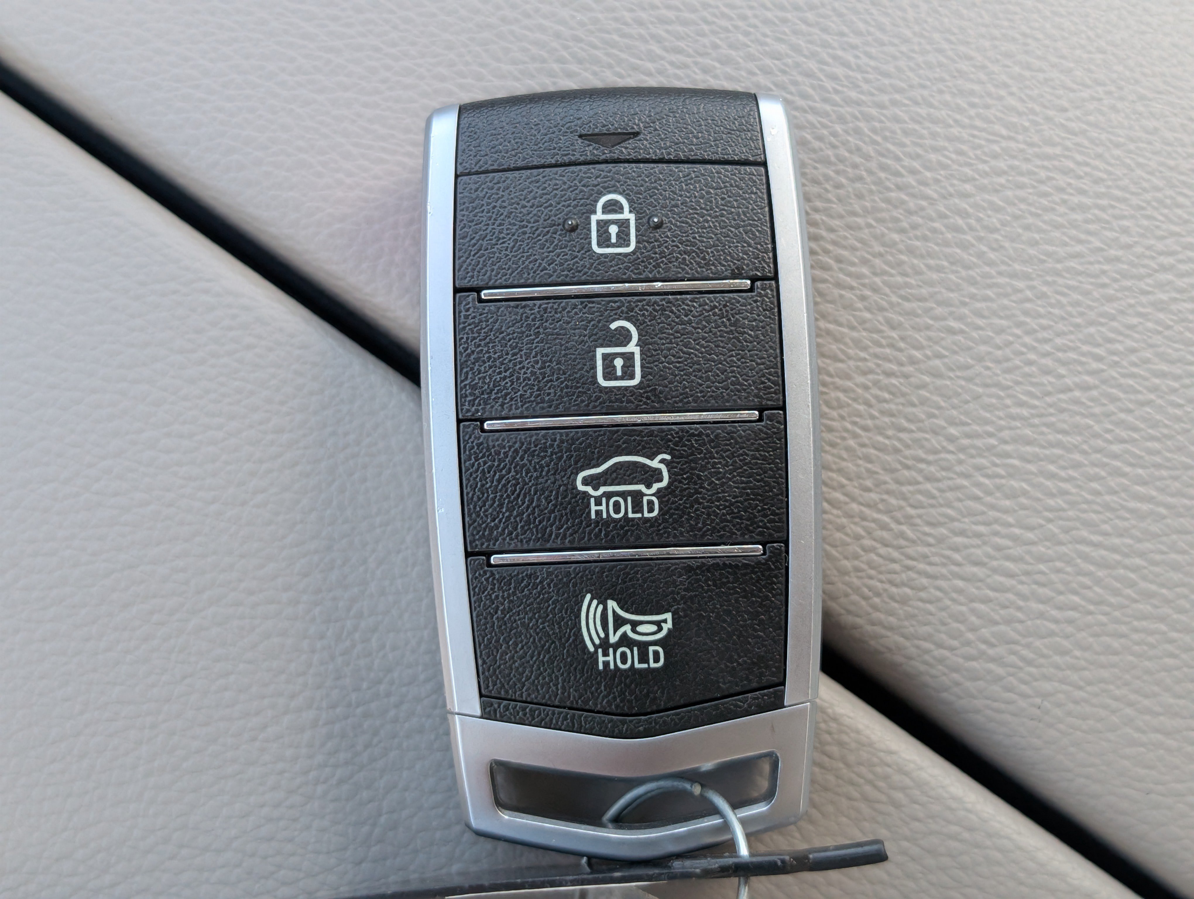 Used 2019 Genesis G80 3.8 RWD image 29