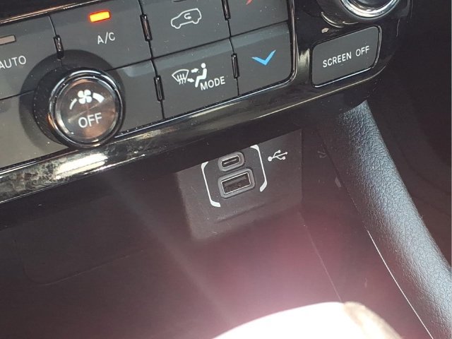 Used 2024 Jeep Compass Limited AWD/4WD image 27