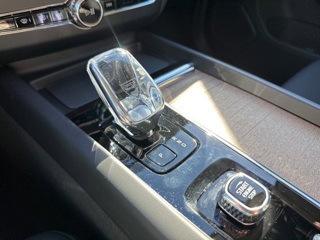 New 2026 Volvo XC60 B5 Plus w/ Protection Package Premier image 14