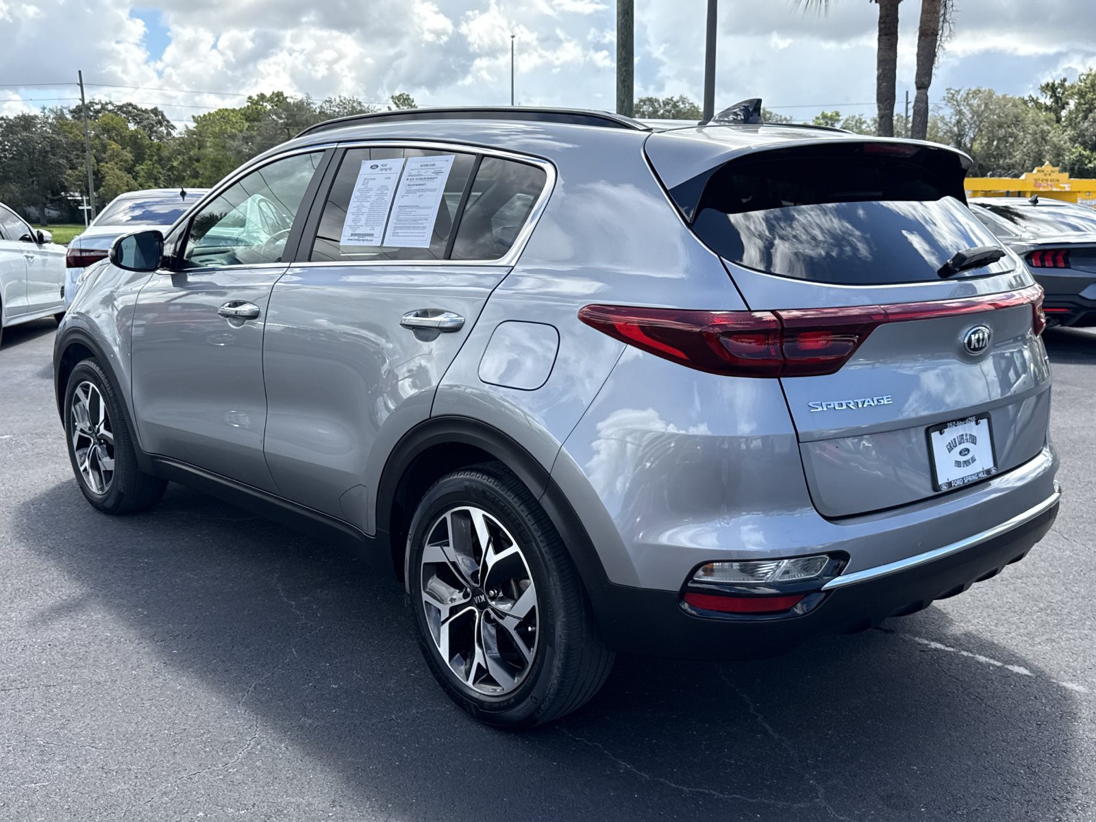Used 2022 Kia Sportage EX w/ EX Technology Package FWD image 7
