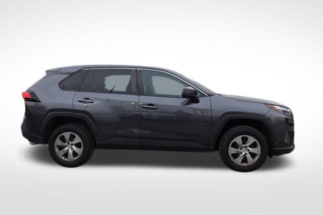Used 2023 Toyota RAV4 LE image 12