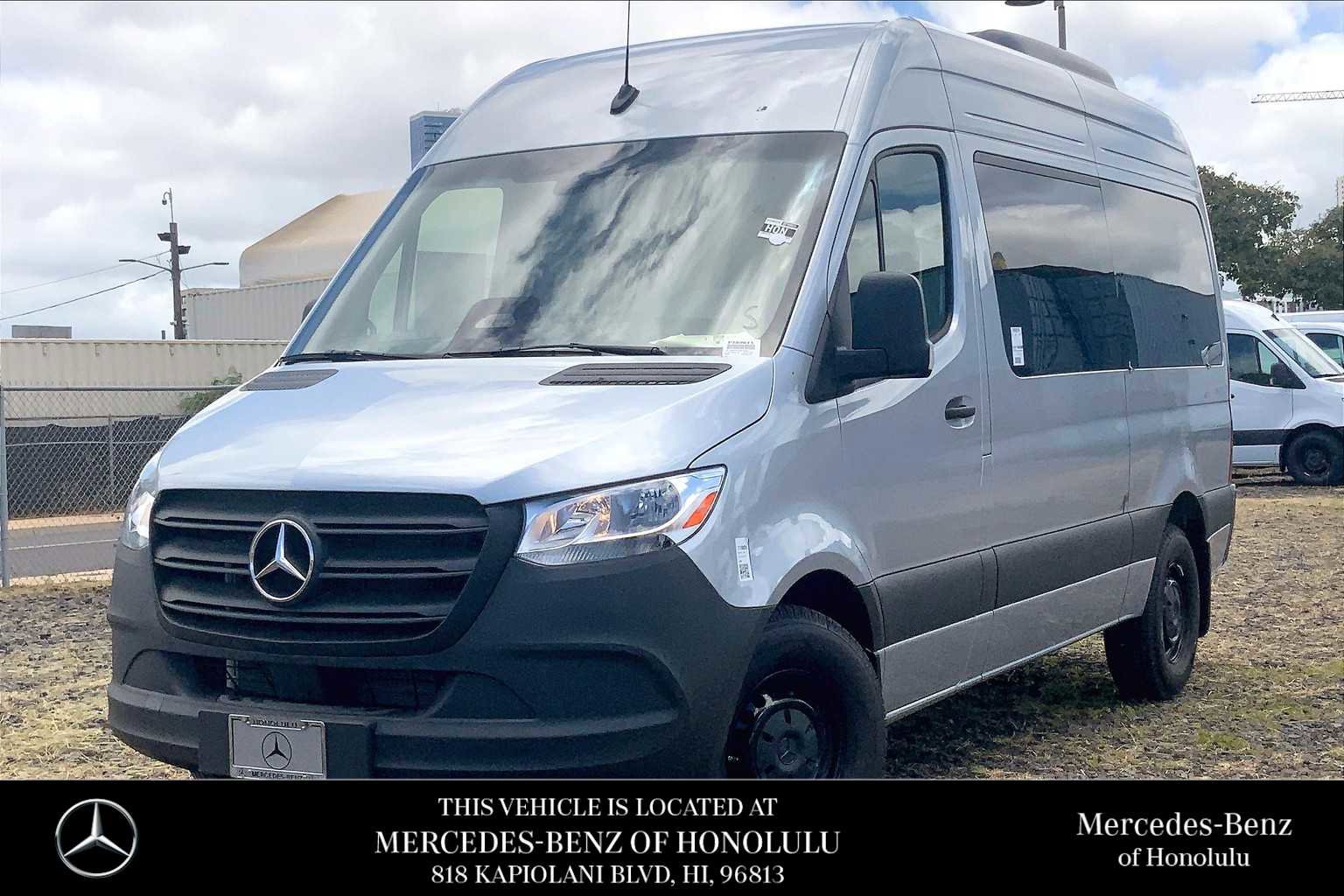 Used 2025 Mercedes-Benz Sprinter 2500 image 1