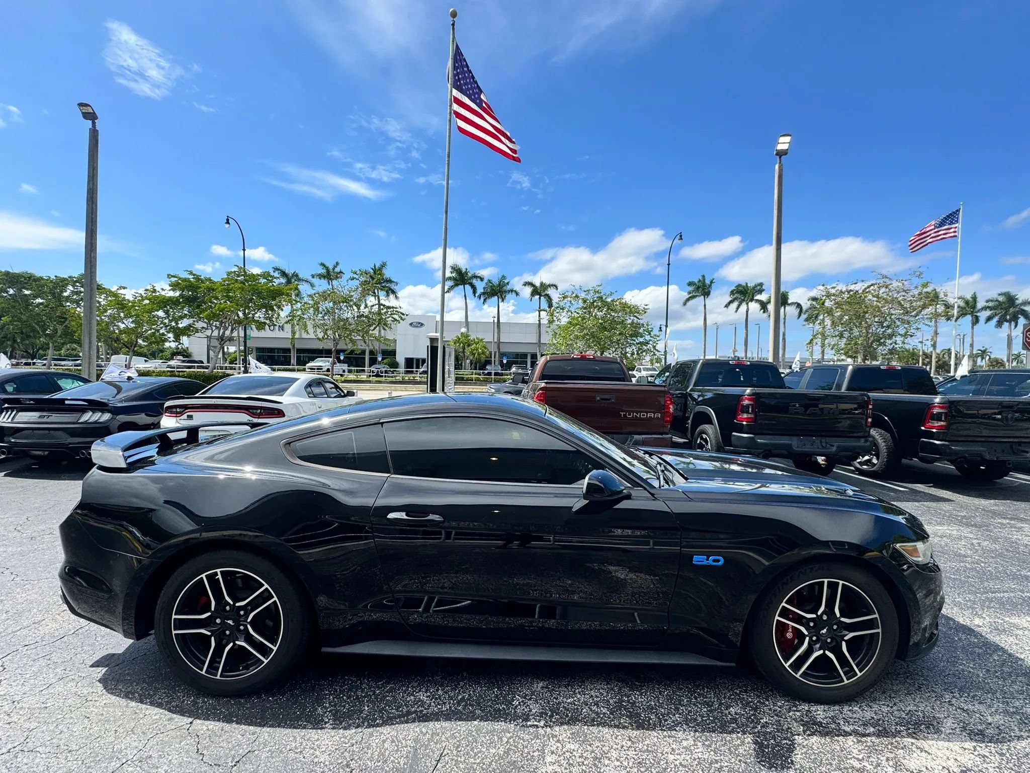 Used 2015 Ford Mustang GT RWD image 9