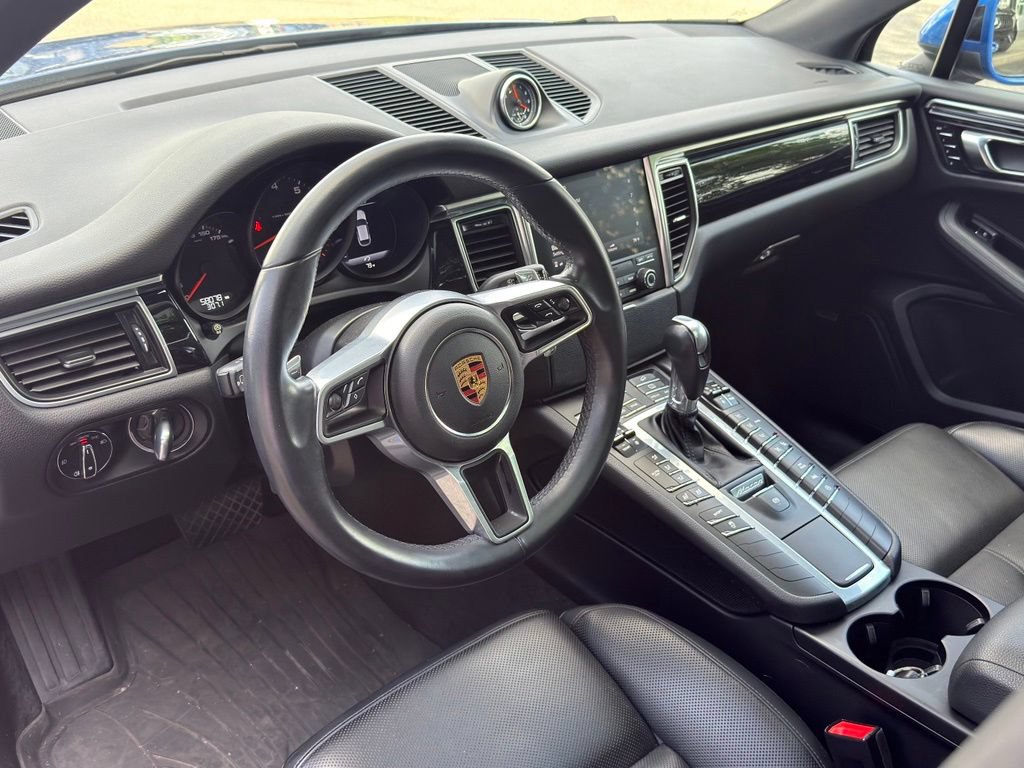 Used 2018 Porsche Macan AWD/4WD image 16