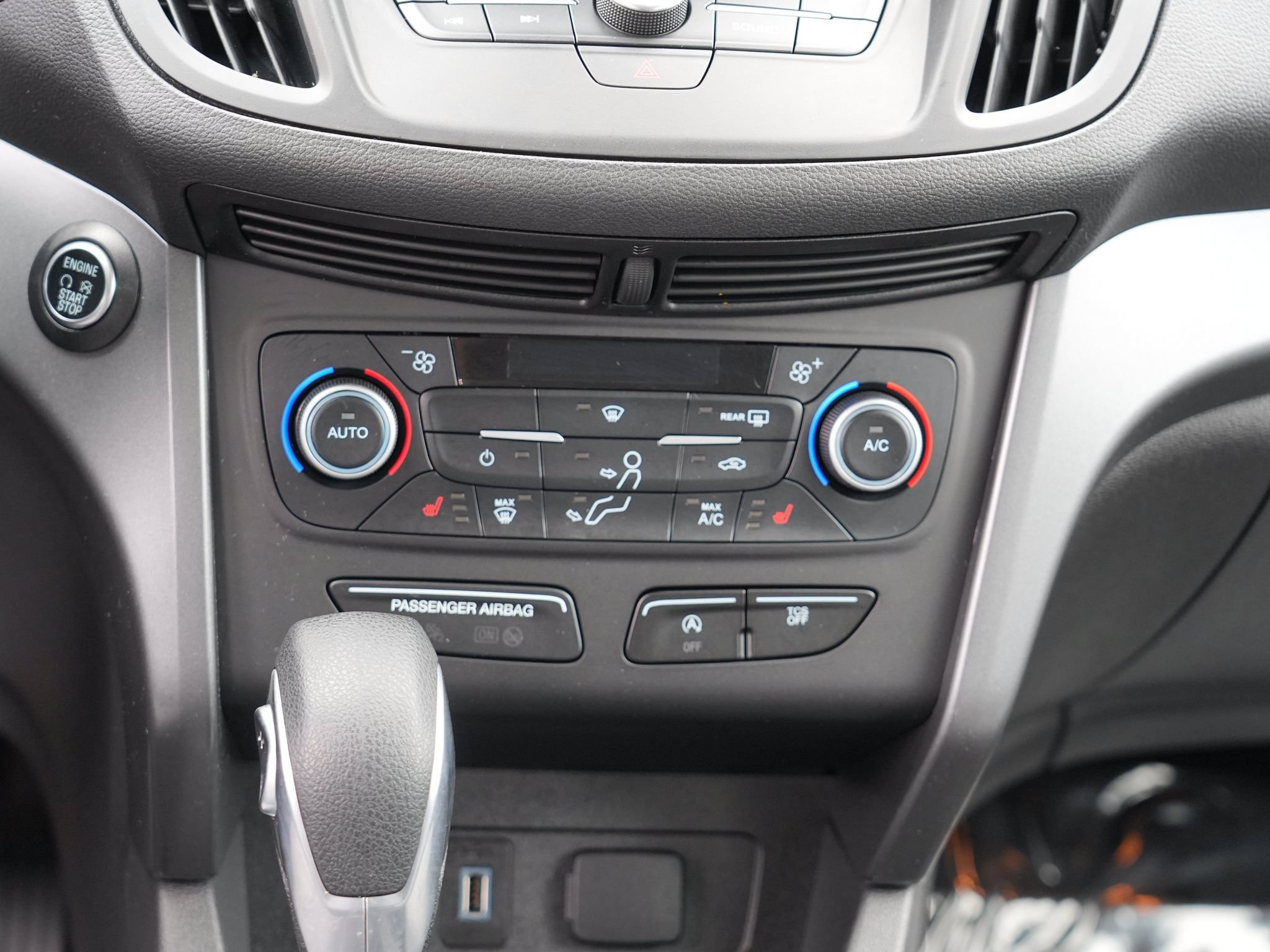 Used 2019 Ford Escape SE AWD/4WD image 24