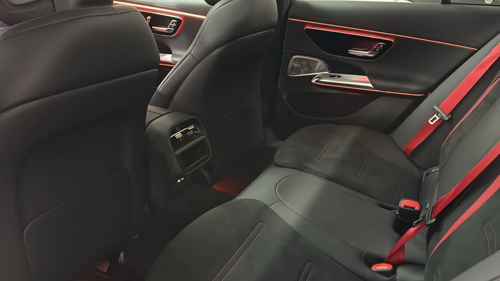 New 2026 Mercedes-Benz E 53 AMG e 4MATIC Sedan image 32