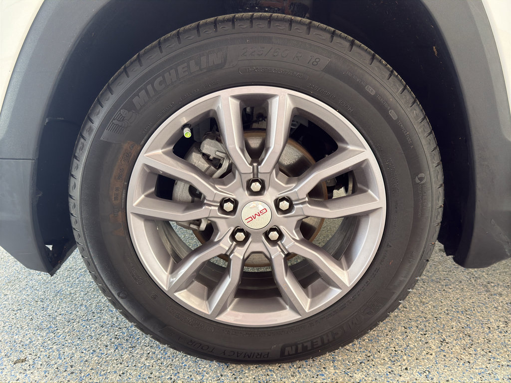 Used 2023 GMC Terrain SLT w/ LPO, Floor Liner Package image 35